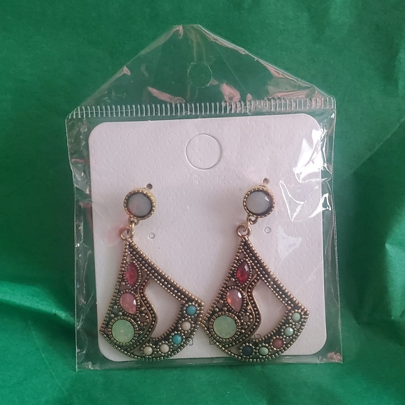 N/A Jewelry - NIP earrings